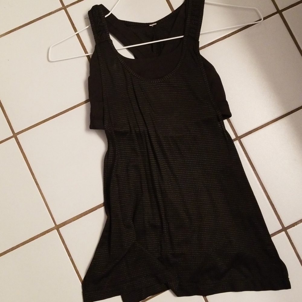 Lululemon tank with built in bra